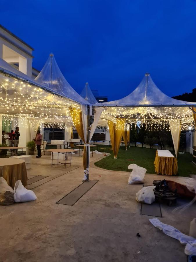 바투 페링기 6, Persiaran Tanjung Bunga 3 빌라 외부 사진