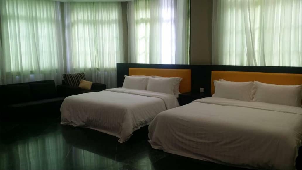 바투 페링기 6, Persiaran Tanjung Bunga 3 빌라 외부 사진