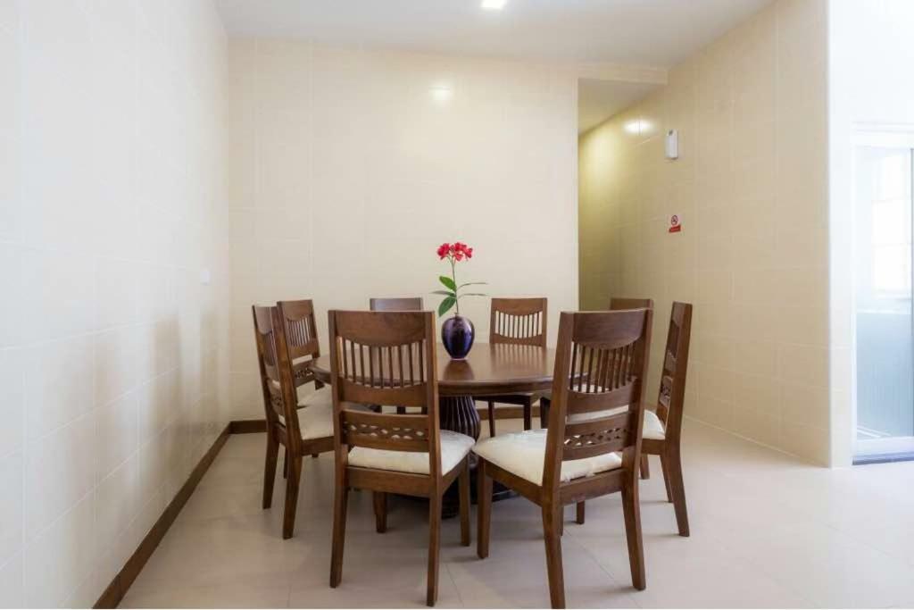 바투 페링기 6, Persiaran Tanjung Bunga 3 빌라 외부 사진