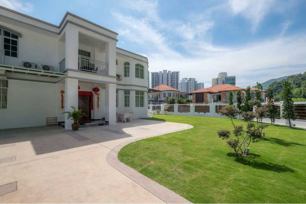 바투 페링기 6, Persiaran Tanjung Bunga 3 빌라 외부 사진