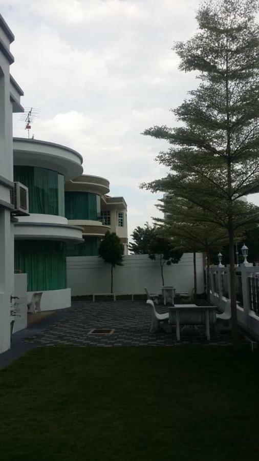바투 페링기 6, Persiaran Tanjung Bunga 3 빌라 외부 사진